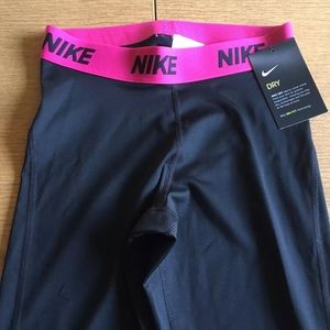 nike pro crop leggings